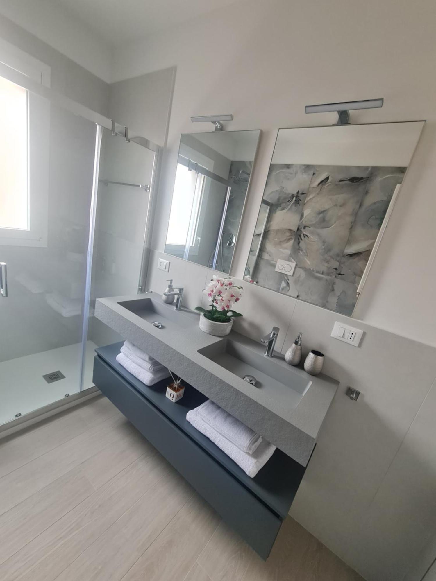Nel Sole Business Apartment Bologna Bagian luar foto