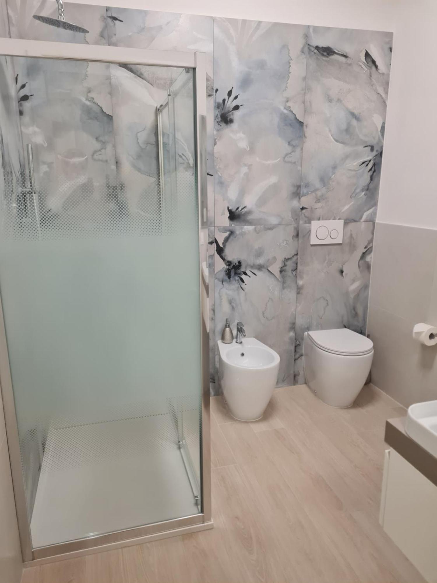 Nel Sole Business Apartment Bologna Bagian luar foto