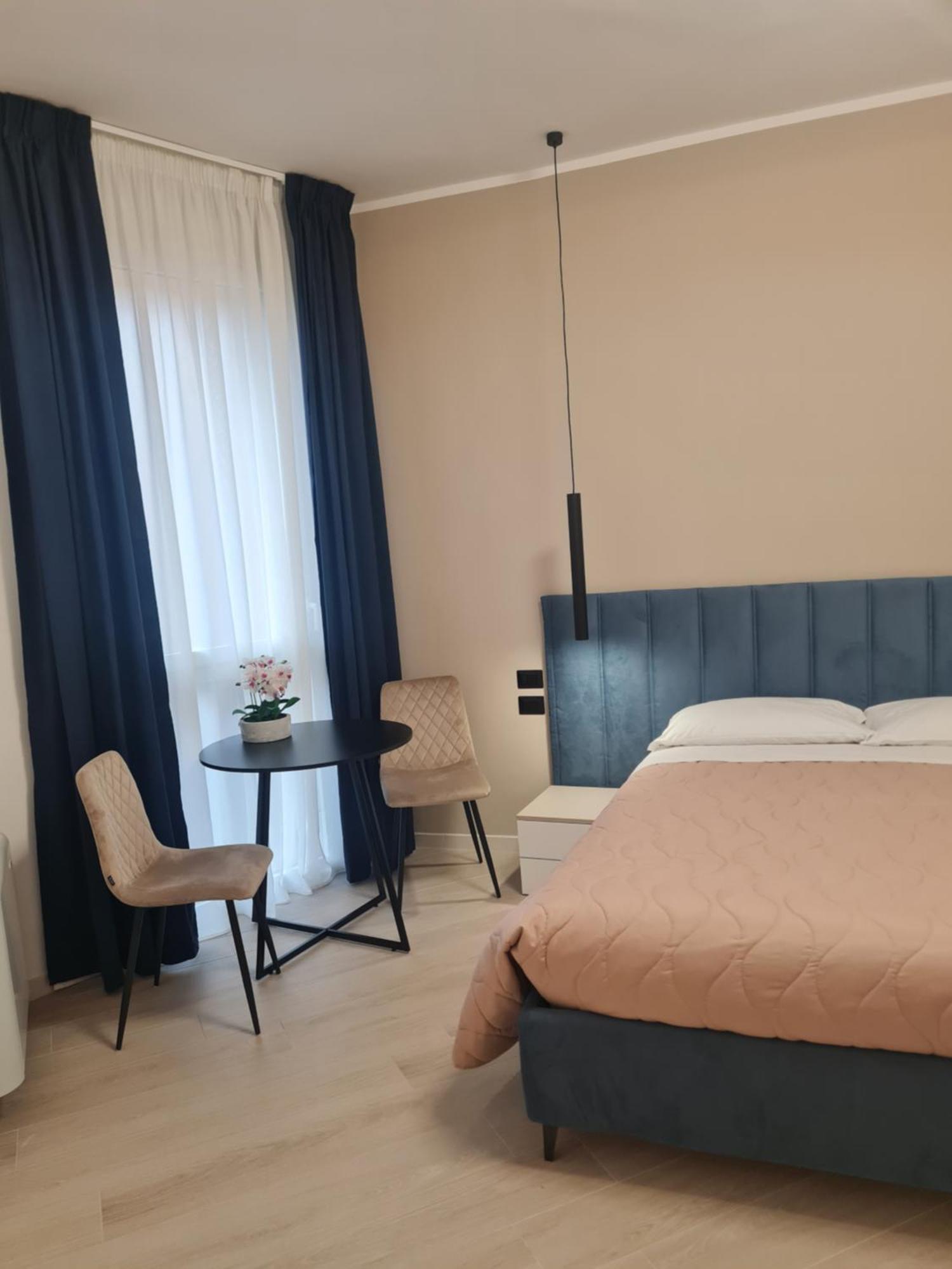 Nel Sole Business Apartment Bologna Bagian luar foto