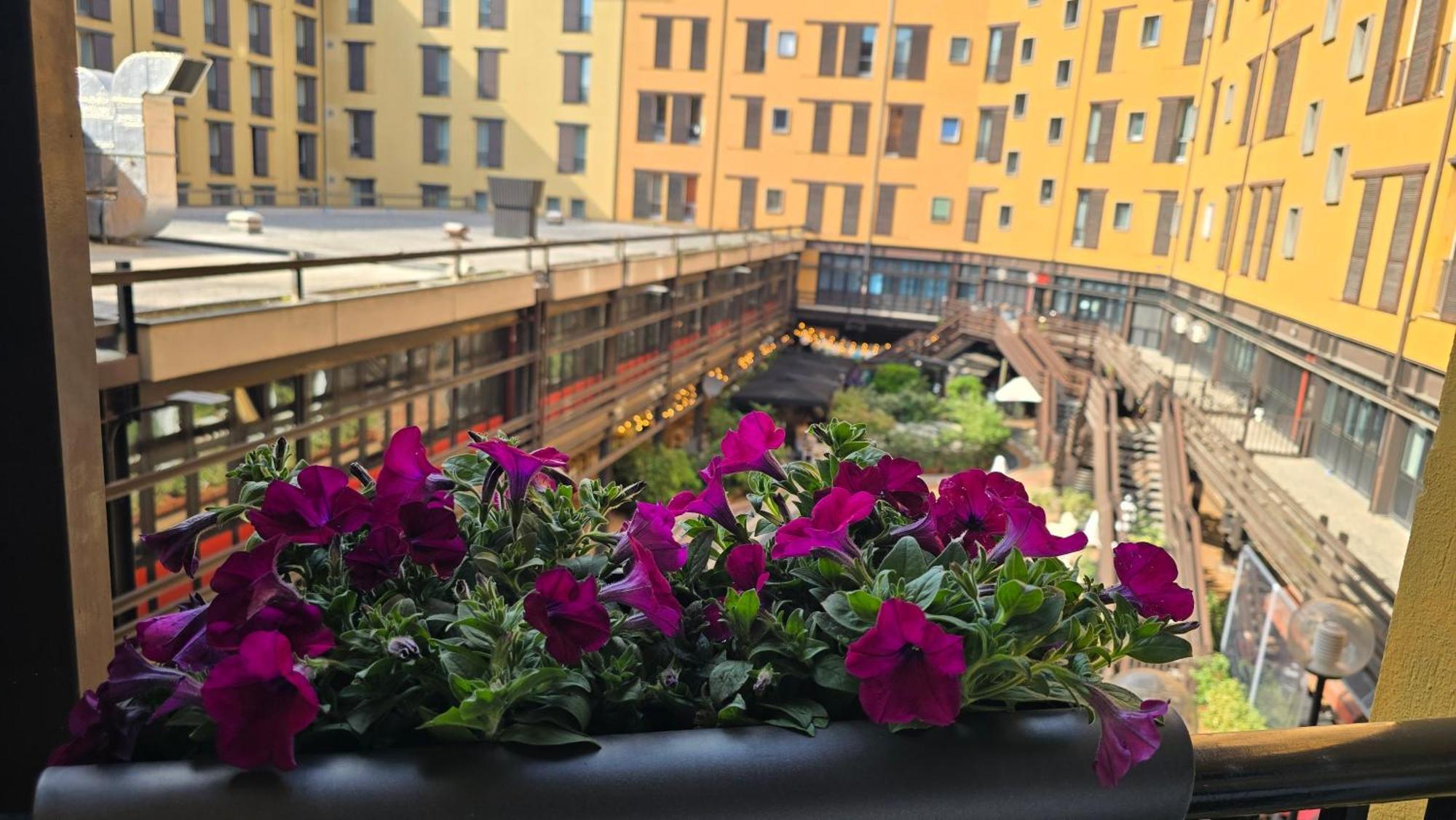 Nel Sole Business Apartment Bologna Bagian luar foto
